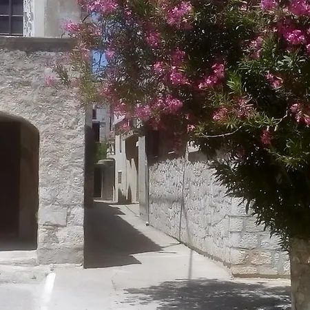 Marin Apartment Tisno